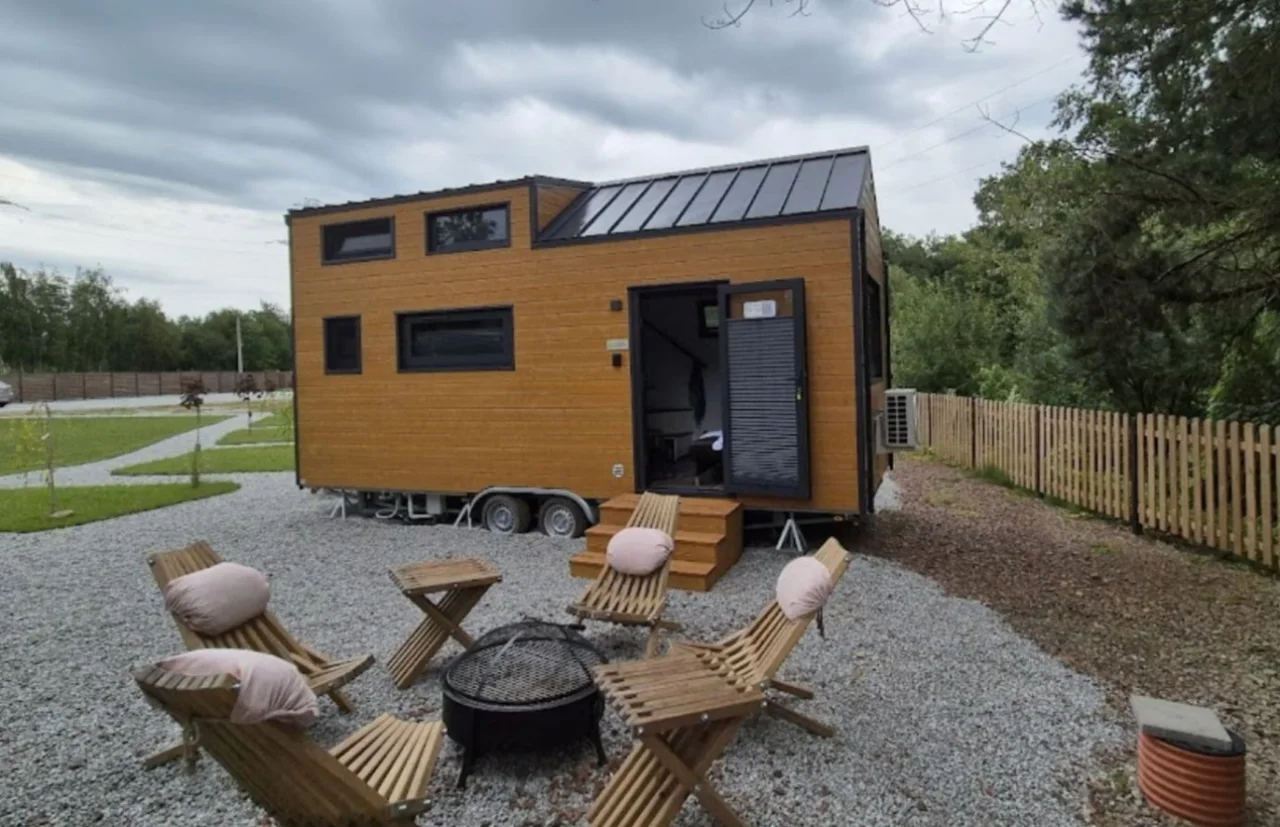 Originalaufnahme zum Beitrag: Open House Party im Tiny House: Klein anfangen, groß feiern