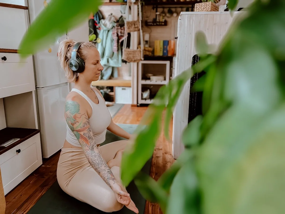 Originalaufnahme zum Beitrag: Was das Leben im Tiny House mit Yoga zu tun hat