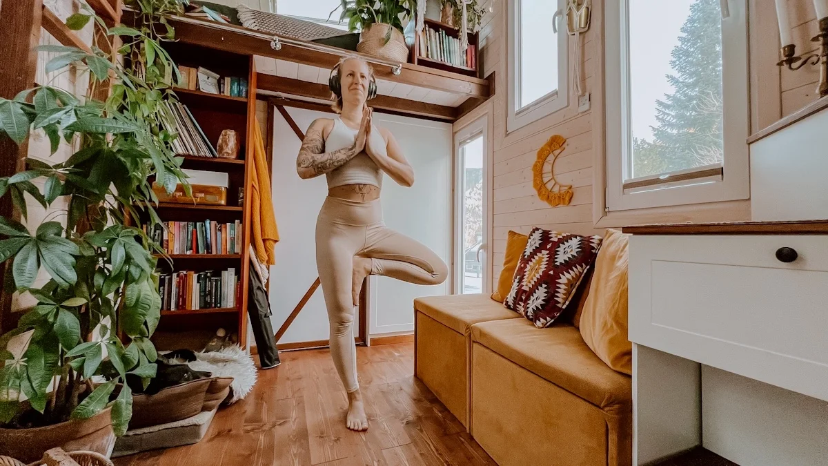 Originalaufnahme zum Beitrag: Was das Leben im Tiny House mit Yoga zu tun hat